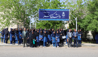 بازدید دانش آموزان مدرسه هاجر از دانشکده هنر