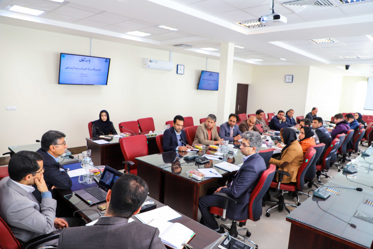 نشست روشهای مشارکت مراکز علمی در توسعه و بهبود وضعیت استان