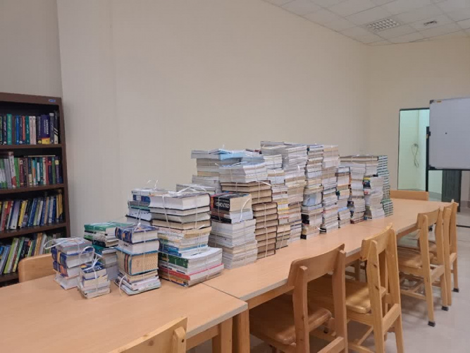 کتابخانه مرکزی و مرکز نشر دانشگاه بیرجند ۱۱۳۴ جلد کتاب به کانونهای فرهنکی – هنری مساجد استان و دانشکده فنی فردوس اهدا کرد